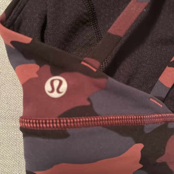 Lululemon sports bra - Picture 3 of 3